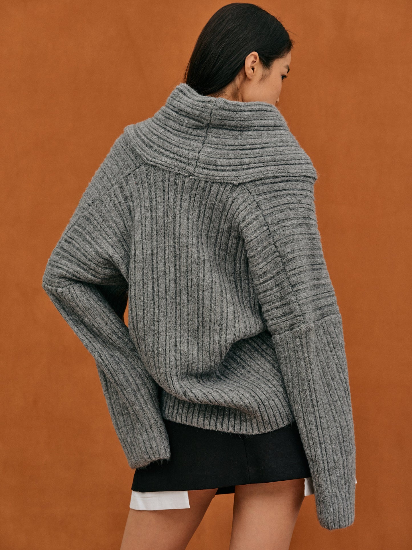Hayley – Oversized Gebreide Trui met Hoge Coltrui