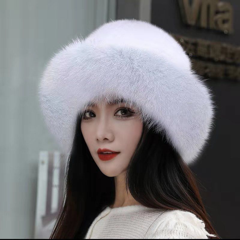 Victoria – Luxe Wintermuts