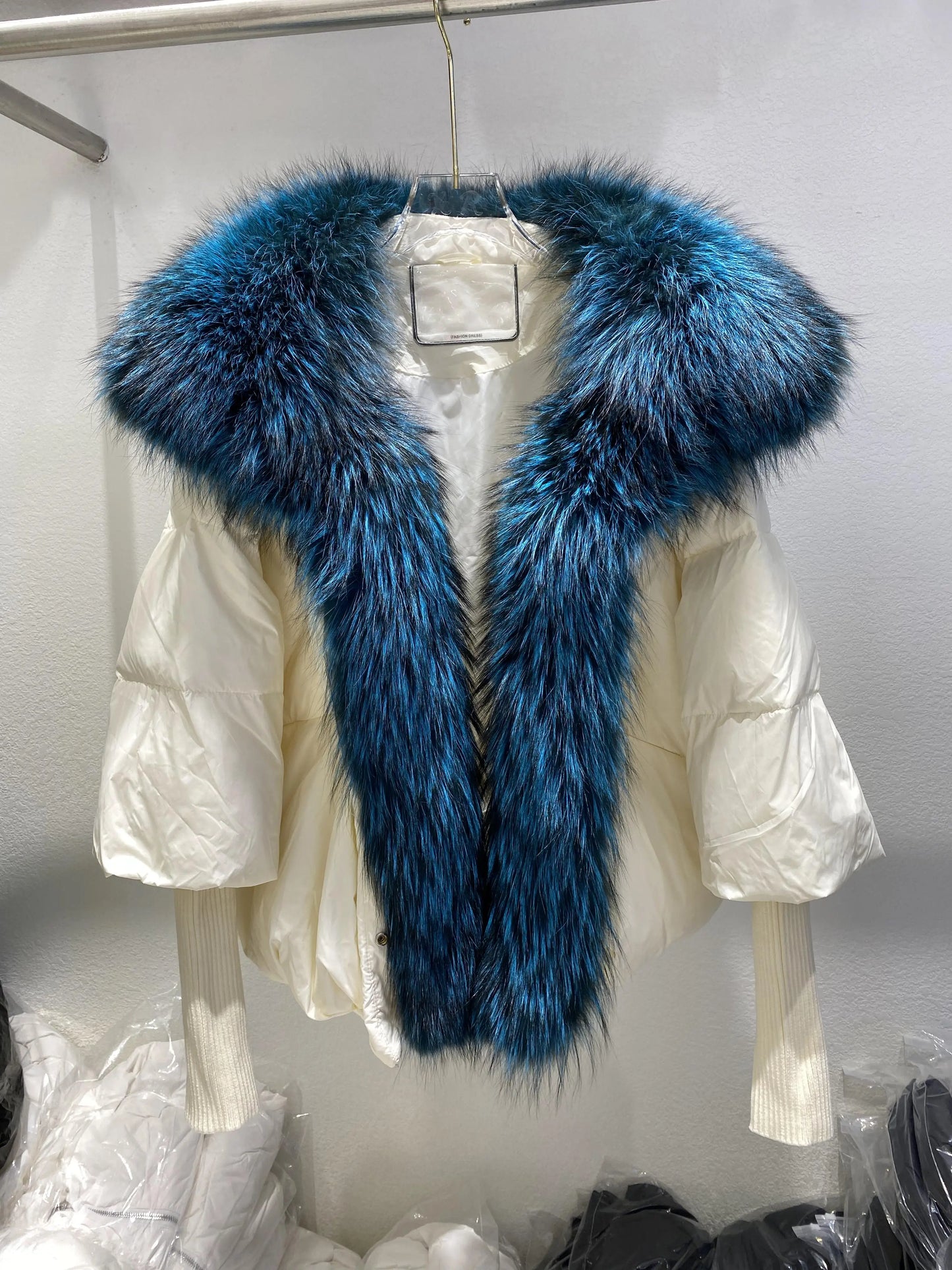 Susan – Entendaunen-Winterjacke met Veren Kraag voor Vrouwen