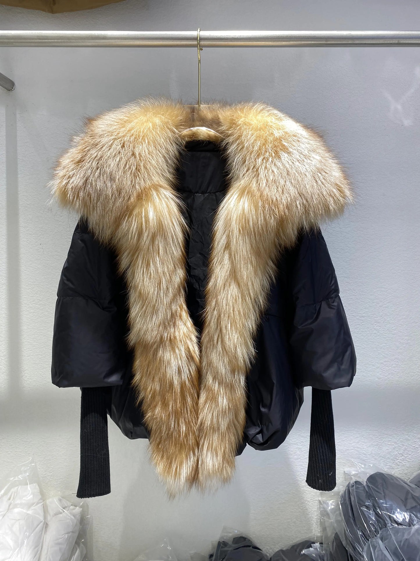 Susan – Entendaunen-Winterjacke met Veren Kraag voor Vrouwen