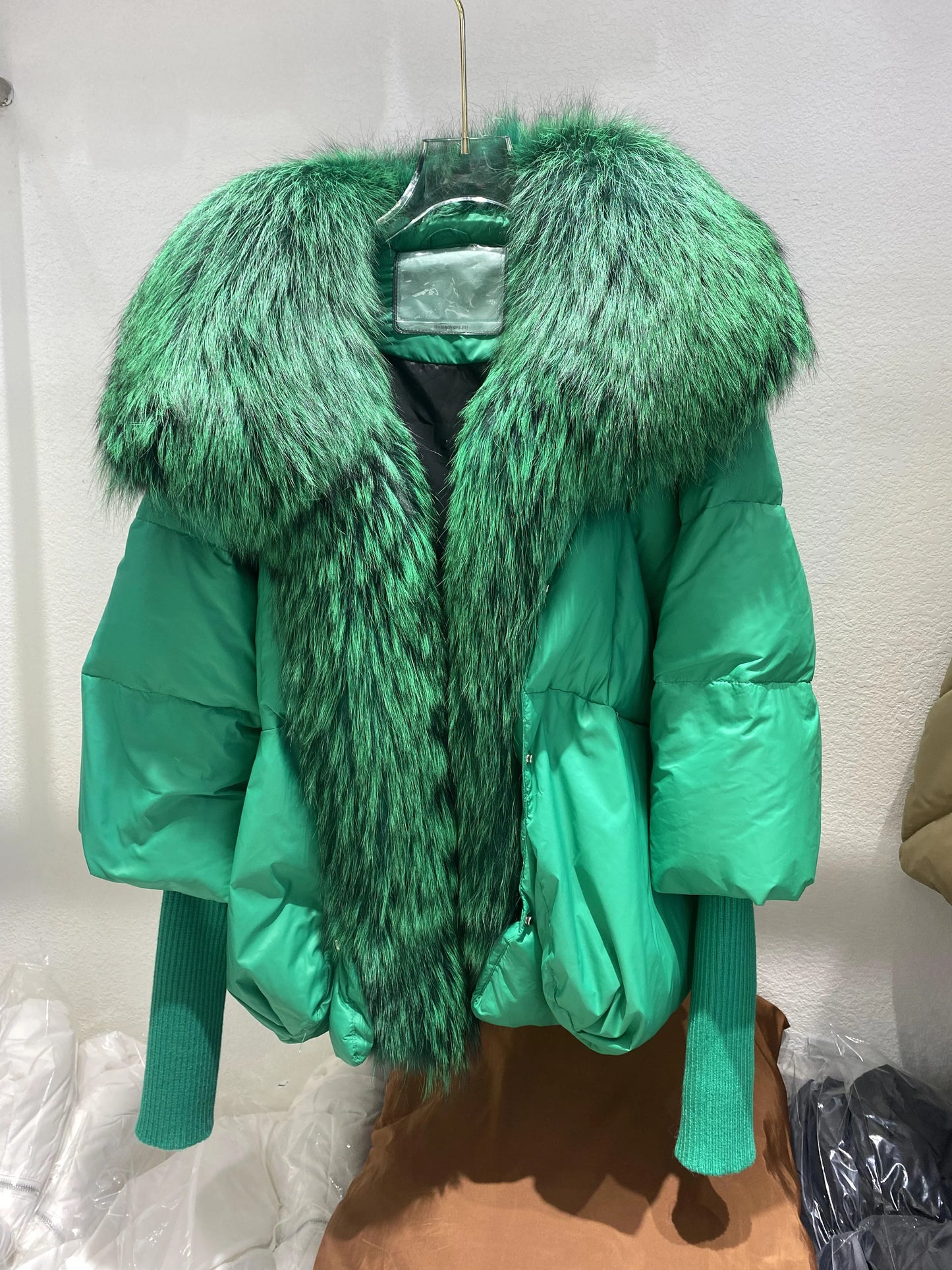 Susan – Entendaunen-Winterjacke met Veren Kraag voor Vrouwen