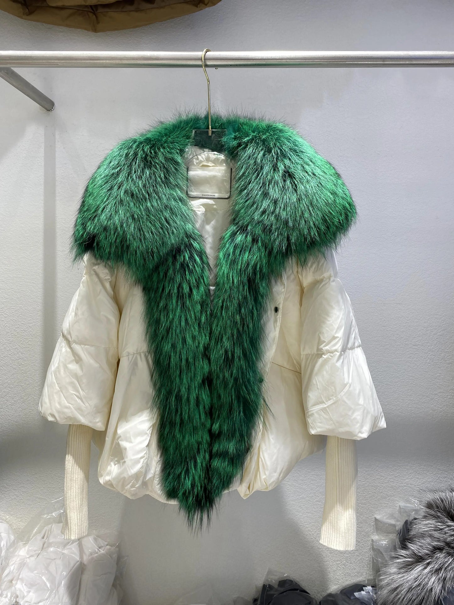 Susan – Entendaunen-Winterjacke met Veren Kraag voor Vrouwen